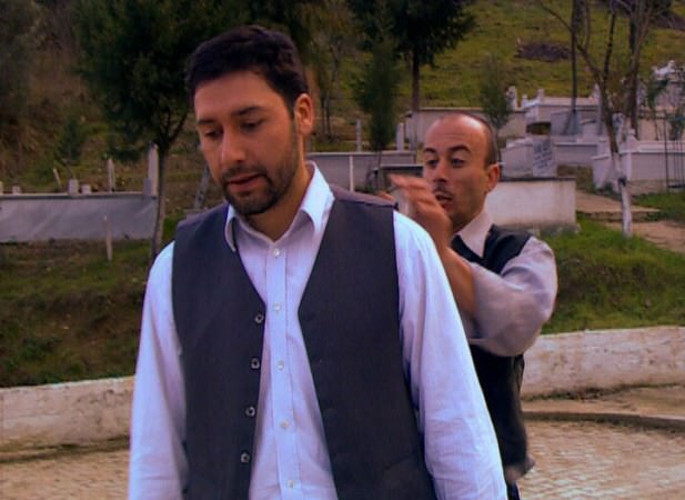 Mezar Arasında - Kanal 7 TV Filmi