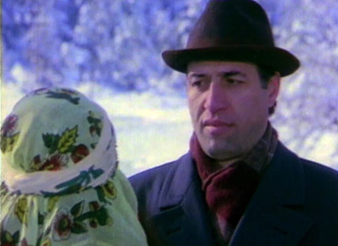 Türk Filmi ‘Deli Deli Küpeli’