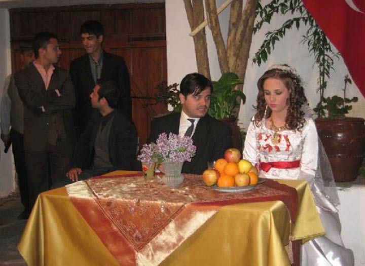 TV Filmi ‘Küçük Gelin Nazmiye’